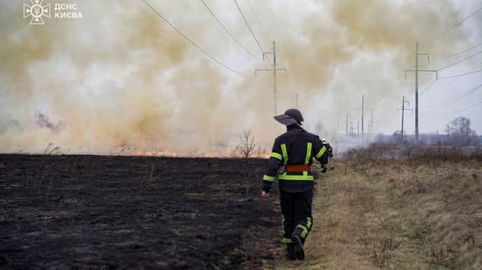 Air defense systems were active in Kyiv, and debris fell in an open area.