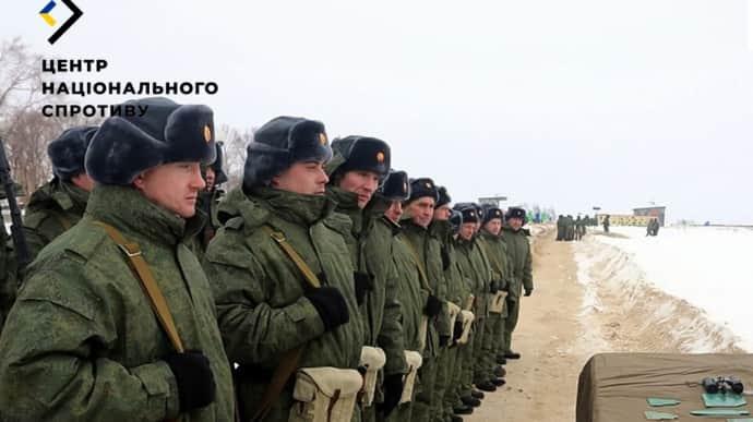 In Mariupol, the occupiers conducted another training session for "reservists," according to the Central News Service.